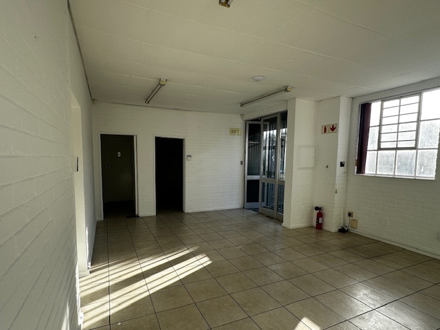 To Let Commercial Property for Rent in Maitland Western Cape